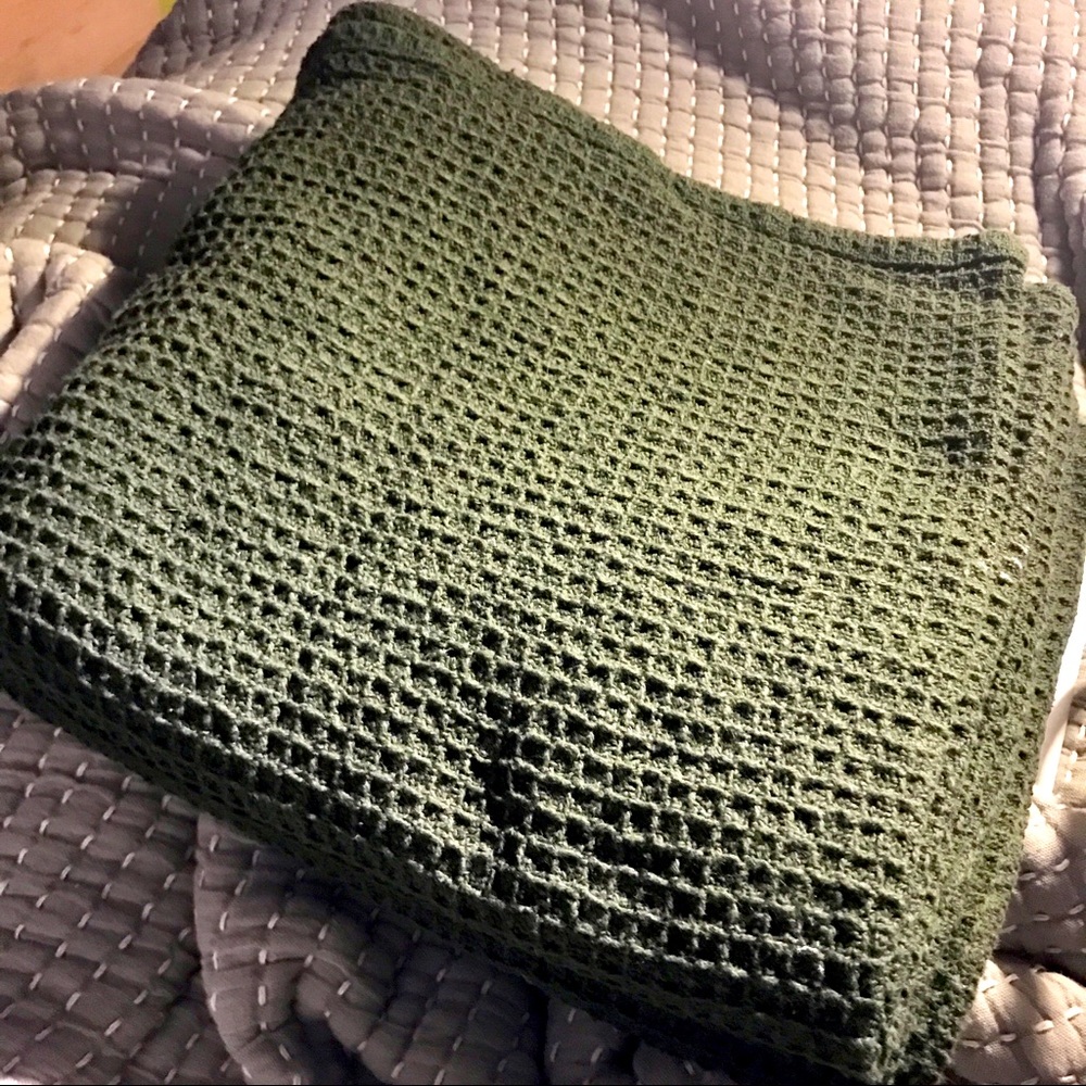 ARHAUS Waffle Throw Blanket Olive Green NEW